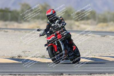 media/Dec-04-2025-Racers Edge (Thu) [[5ebc9f124d]]/3-B Group/1-Session 1 (Turn 7)/